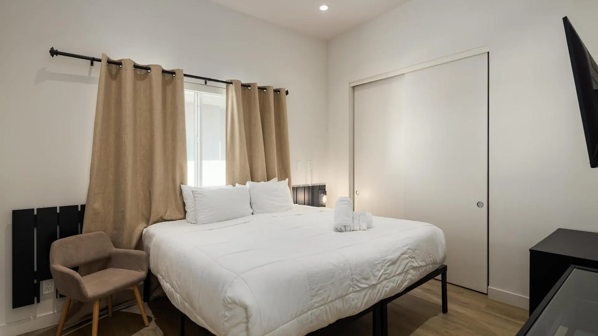 Beverly - Private Patios - Jacuzzi - In Old Town 스코 츠 데일 미국